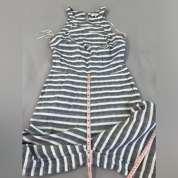 Crown & Ivy  Jumpsuit Gray White Stripe High Neck Wide Leg Crop Sz 2 - Picture 6 of 9